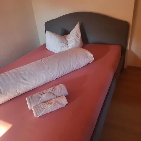 Staufenbruecke Hotel *